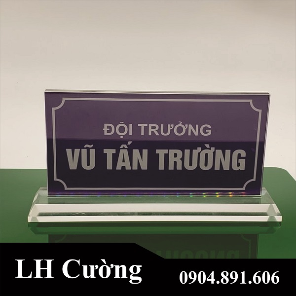 bang-chuc-danh-mica-02