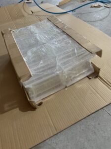 bien chức danh được đóng gói cẩn thận.
